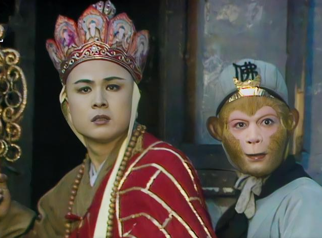 小时候看《西游记》，确实只顾看猴了，别说美女没注意到，就连唐僧换了都不知道