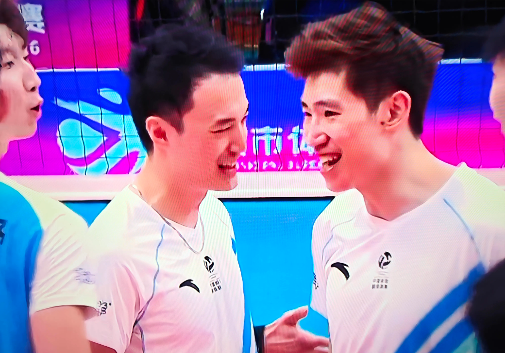 中国排球超级联赛季后赛，全华班的北汽男排3比0战胜拥有三外援的保定沃隶男排。
保