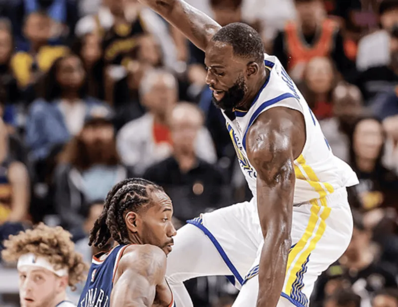 格林这个防守很不错

今天又回到当年那个防敌方箭头的格林了，伦纳德打的很难受。