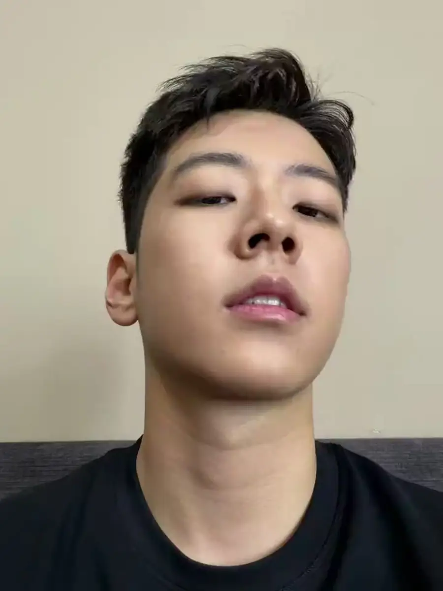 《爸爸去哪儿》萌娃变硬汉！郭涛19岁儿子石头近照曝光