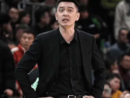 CBA常规赛：辽宁男篮将对阵山东男篮。
赛前，辽宁男篮主帅杨鸣接受媒体采访，谈及