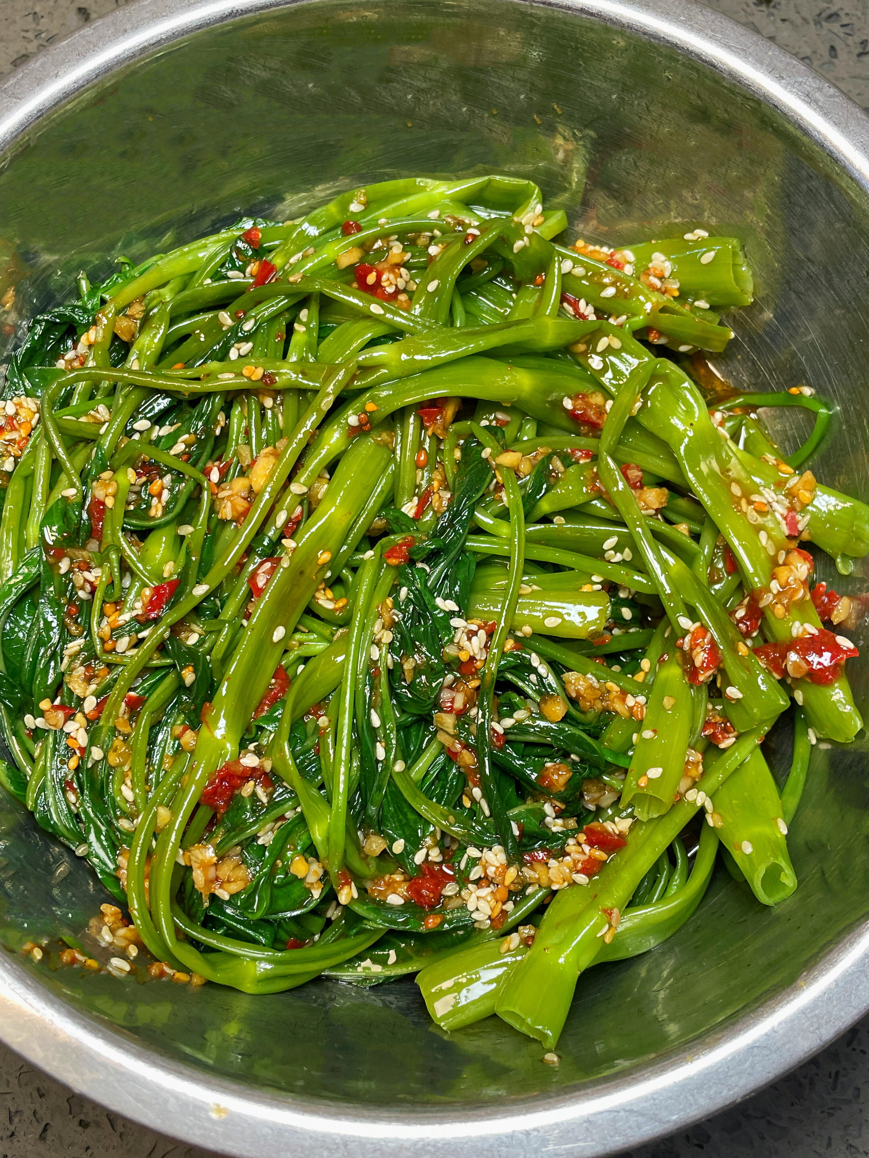 凉拌空心菜🔥清爽解腻，酸辣过瘾，小白也能零失败

家人们谁懂啊😭 夏天就馋这