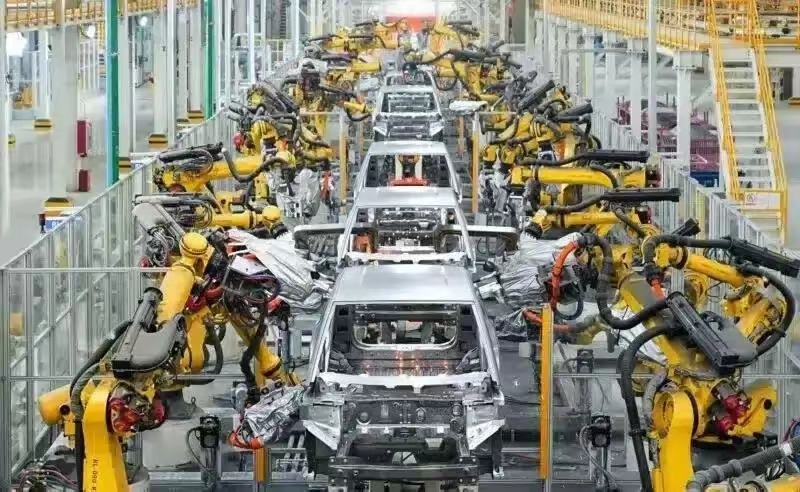 5月25日前后，欧洲车企向中国汽车制造商开放闲置工厂的消息一出，就把外界“看热闹