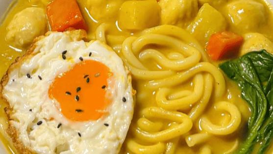 咖喱鱼丸乌冬面：一锅煮出港风暖意