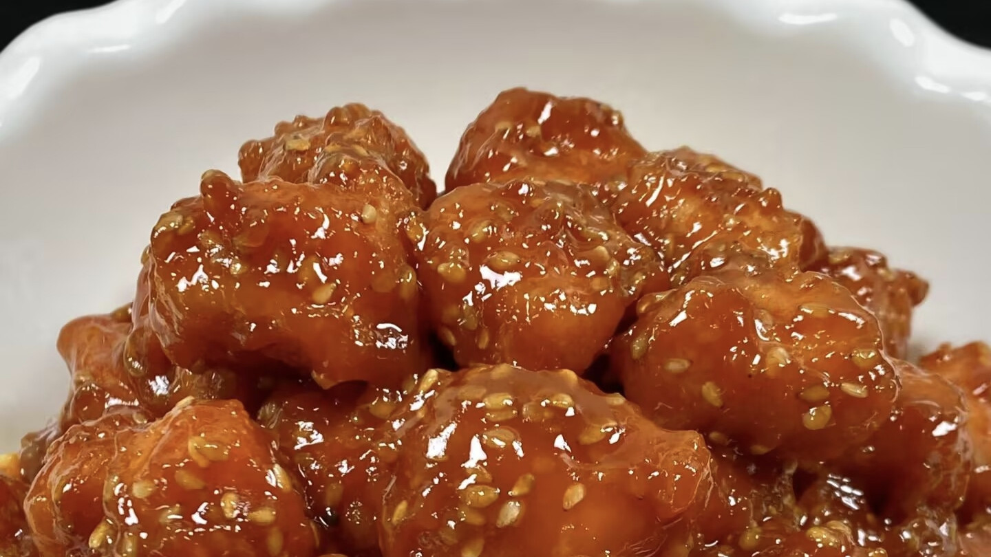 别再水煮鸡胸肉啦！这个做法太绝了，保证让你连盘子都舔干净！