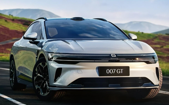 极氪007GT要涨五千，起售价可能一脚跨过21万。
你刚习惯“等等党永远不亏”，