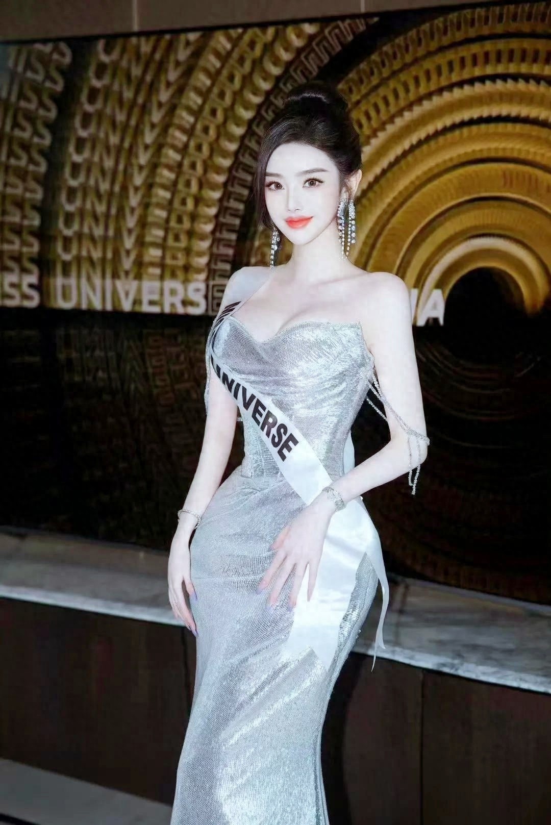 环球小姐戴安娜太美了[赞][赞][赞]
