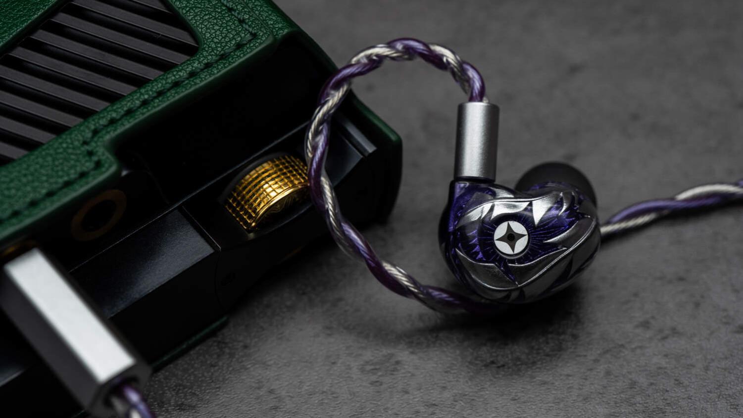 真的只能听二次元？聊ARTPICAL和戈聲联名限定耳机「彼岸银翼」