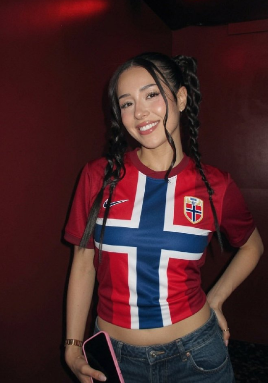 高颜值挪威女球迷,太漂亮了