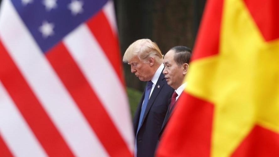 “好同志”越南背后“来一刀”，中国帮助越南是“愚蠢”？谁敢这样对待美国？