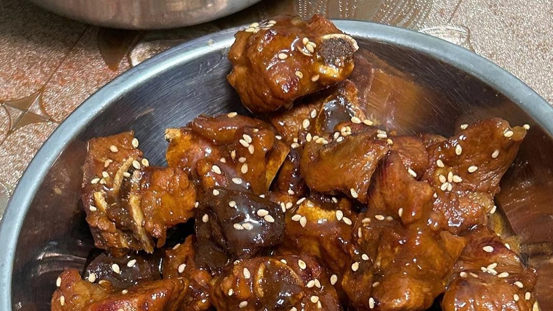 话梅排骨：酸甜开胃的家常新滋味