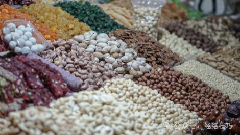 不管多有钱，春节这5种干果可别买回家！内行人：白给都不要！