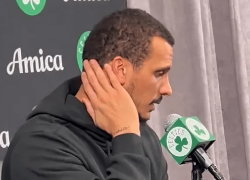 NBA常规赛，凯尔特人以119-104大胜步行者。
赛后，凯尔特人主教练马祖拉接