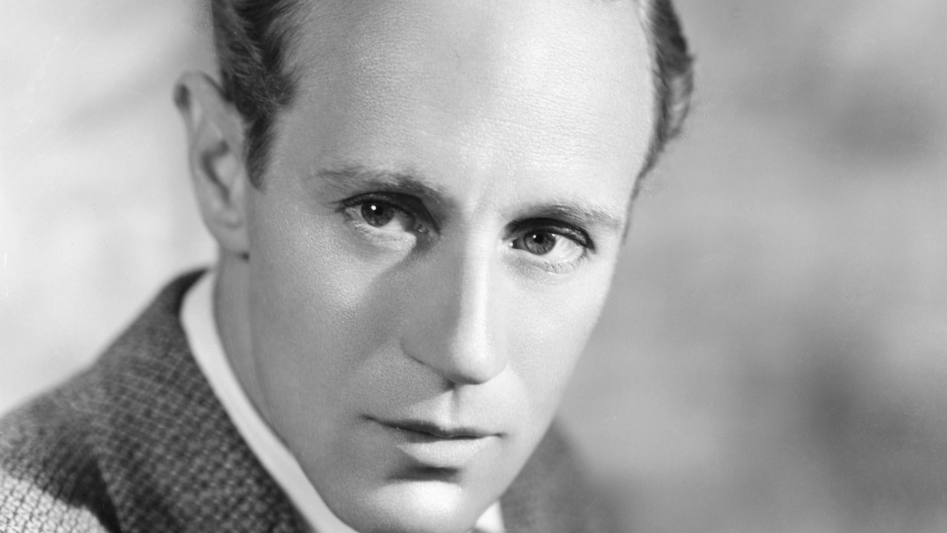 哥哥张国荣喜欢的演员，《乱世佳人》中的艾希礼死于可疑空难