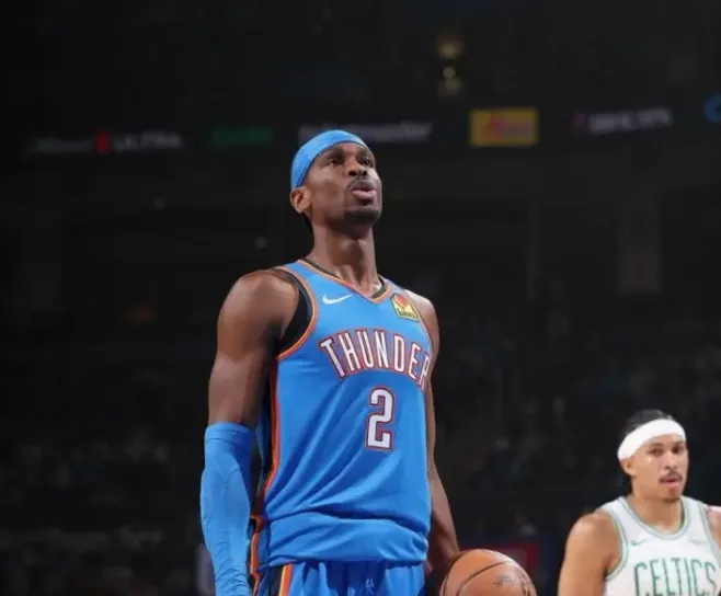 NBA常规赛雷霆主场对阵凯尔特人的比赛已经结束。全场战罢，雷霆以104-102战