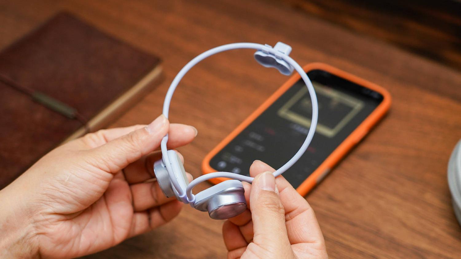 弱水时砂SpeakFeel：底大一级压死人，把音响挂在耳朵上