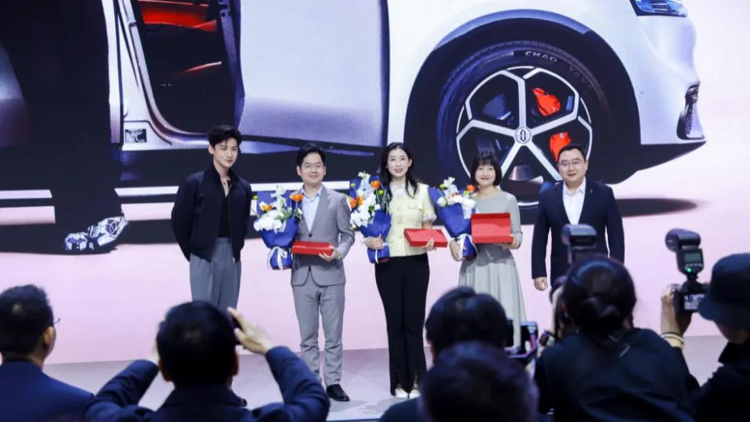 问界M6北京车展开启首批交付