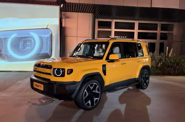 iCAR v2716.98万起售，对比方程豹钛七价格更低配置更高，这不难题就来了