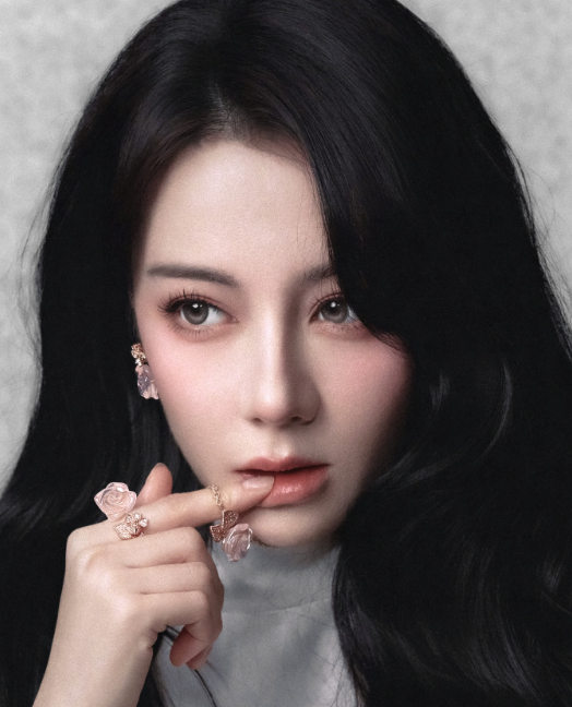 你带着闪耀的星星出现在了我的整个青春里