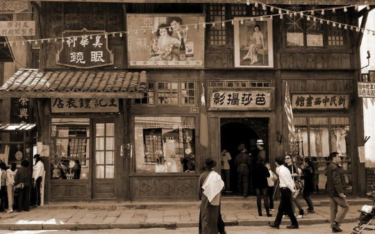 我作为蜀地一个偏僻小镇的小角色，做梦都不敢想会与749局有近距离接触