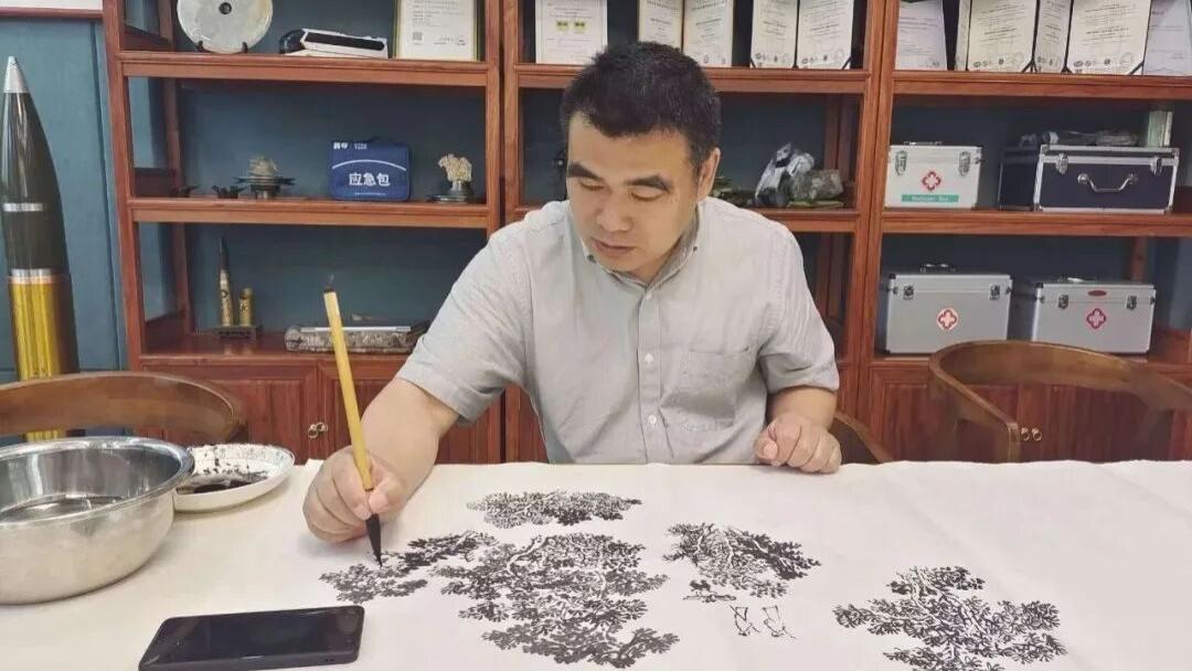 丹青凝史诗 百艺颂长征——长征胜利九十周年李瑞峰艺术特展