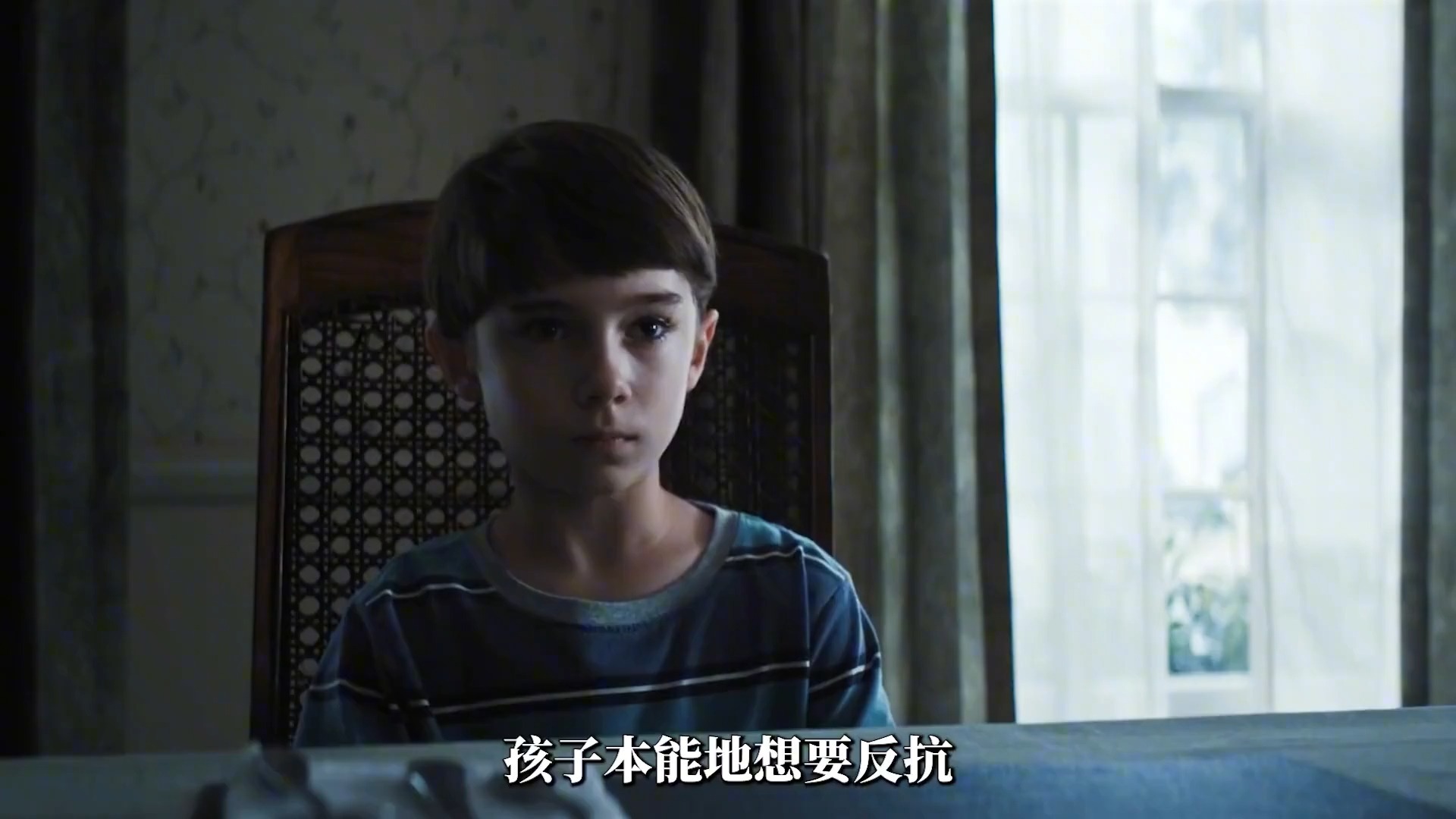 一口气看完2025最新高分恐怖电影《凶器》全班17个学生凌晨同一时间失踪！