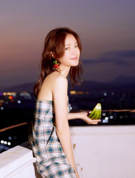 秦岚写真合集，清新风yyds，美女状态好好