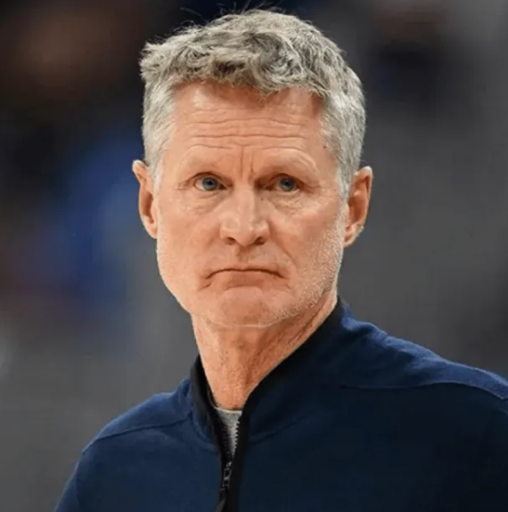 美媒Fullcourtpass更新社媒表示，科尔结束球员与教练组会议后，仍然有意