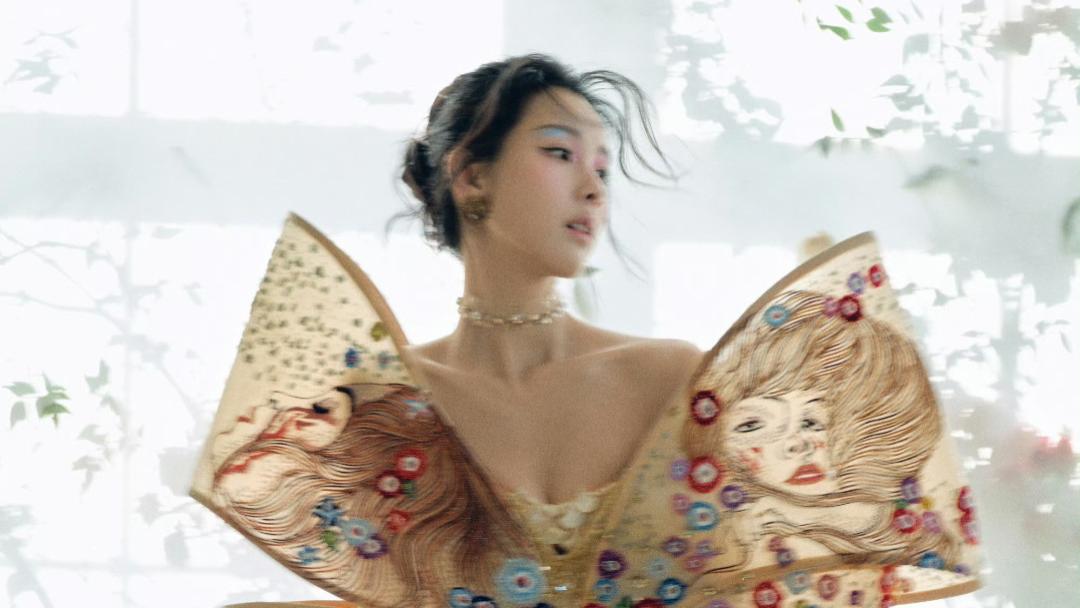 陈都灵“花蝴蝶”！