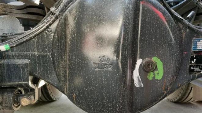 设备铝壳破裂？用什么冷焊修复。