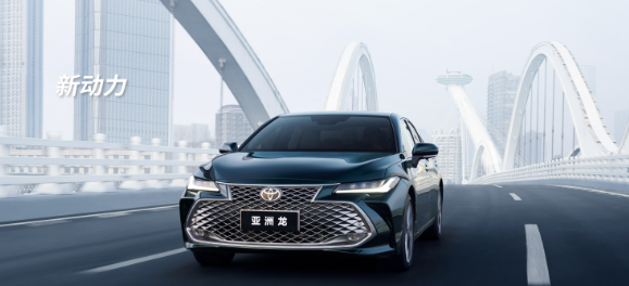 18万级亚洲龙2.0L双擎豪华版，混动平顺安静、省油耐用；车漆偏薄、隔音一般，但