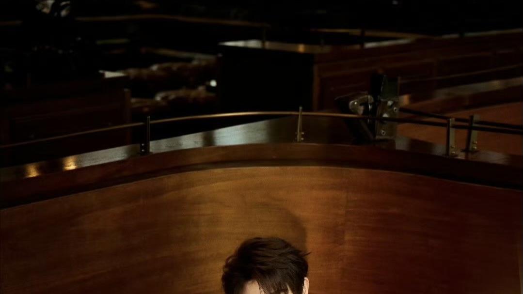 丁禹兮“硬核”宠粉：当黄金成为双向奔赴的注脚