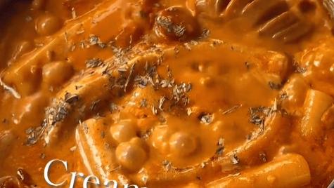 辣奶油粉耗子年糕：让人无法拒绝的黏糊美味