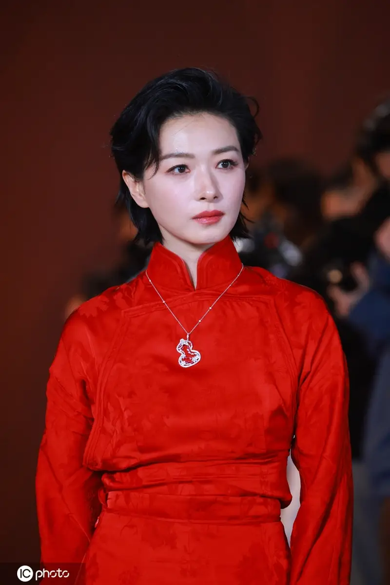 万茜亮相2026上城士非遗巡游展