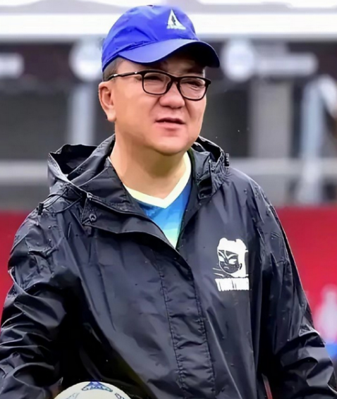 心怀青训不忘初心董路发文致谢球迷一路相伴
董路更新社交平台，发布赛场画面，向长久