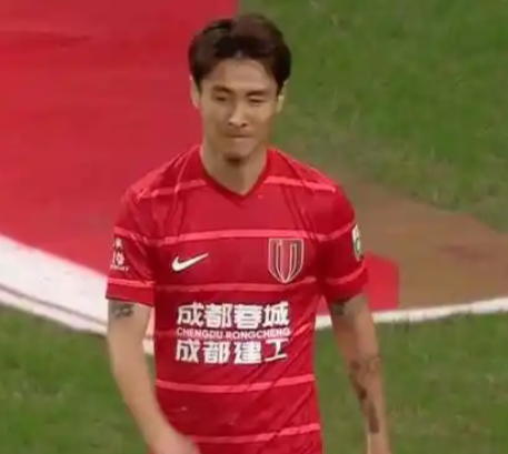 北京时间4月3日19：35，今晚中超第4轮开打，成都蓉城主场PK青岛西海岸！
本