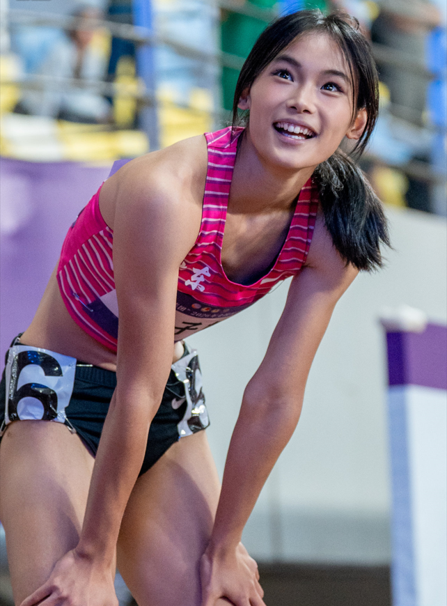 陈妤颉之后又一位中国短跑小孩姐彰显天赋
