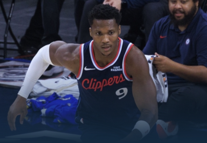 马瑟琳好像不太服加兰？

小马和加兰一起上时，经常无视加兰自己控球打，俨然场上核