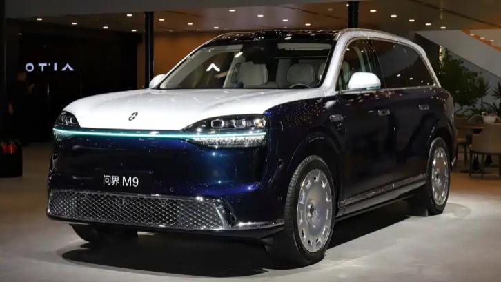 比保时捷更能卷，新款问界M9配双17.2英寸屏+AR抬显，续航1405km
