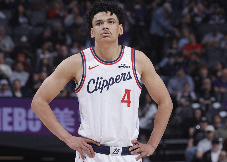 泰伦卢真是有意思桑德斯又不用了，九人轮换？

打个联盟垫底的球队也不锻炼一下，桑