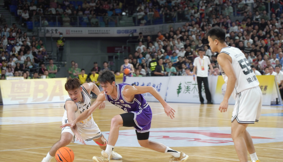 3月28日晚，粤BA常规赛第二轮开打，江门队主场迎战珠海队。经过双加时鏖战，最终