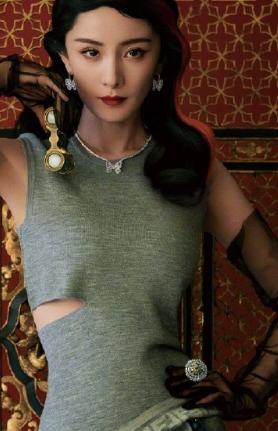 杨幂复古国风大片释出，红色挑染碰撞别样魅力