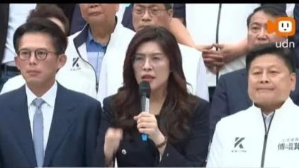 台湾7800亿军购案通过，揭秘郑丽文立场转变真相