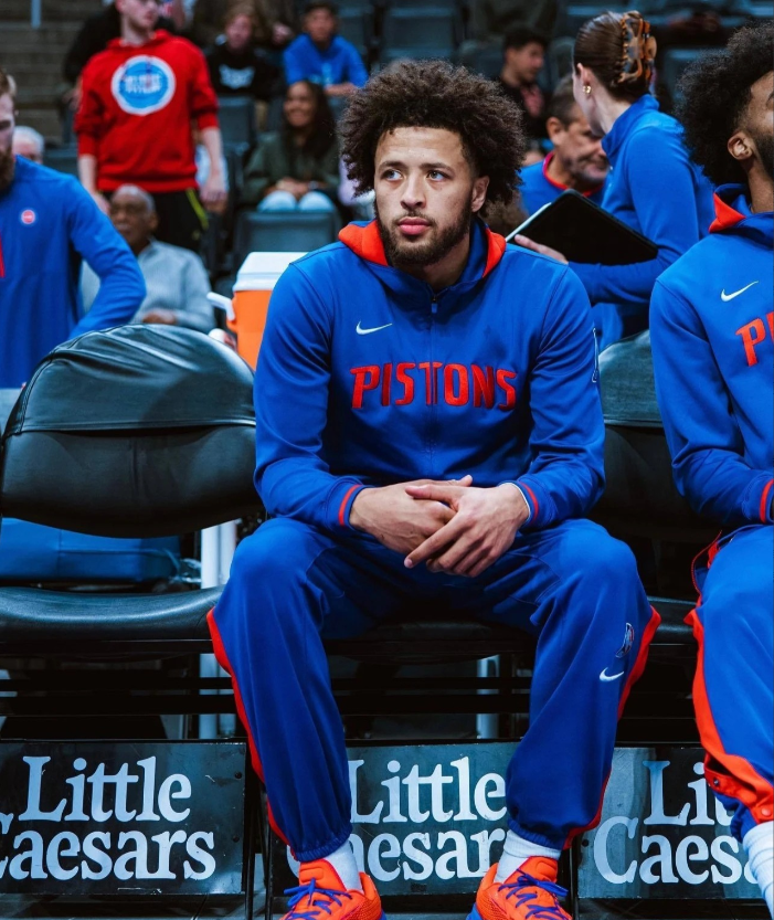 据NBA记者报道，活塞当家球星康宁汉姆被诊断出患有气胸（肺部塌陷），预计将缺席很