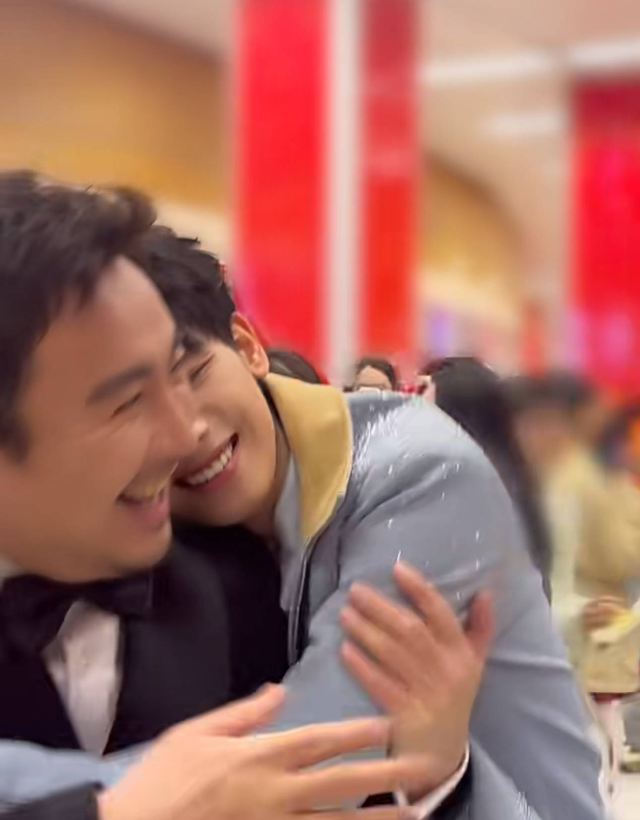 沈腾、胡先煦处成家人了？我看他俩是因为在综艺《现在就出发》里，一个不尊老，一个不