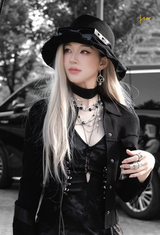 没想到一个女生能笑的这么好看