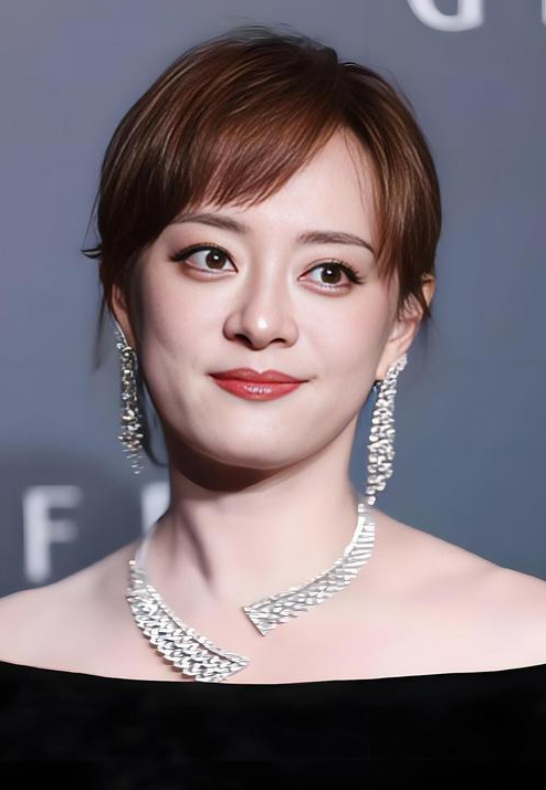 孙俪说我吃饭是基本不加油或者加调料的

我也从来不吃乱七八糟的菜，我只吃干净的蔬