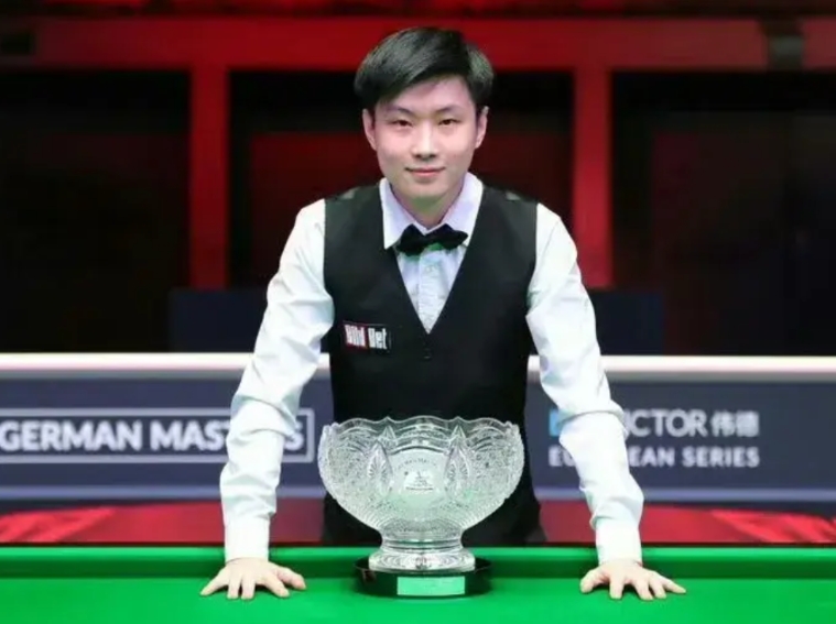 截至目前，赵心童职业生涯决赛战绩统计如下:

1.2021英锦赛
决赛，赵心童1