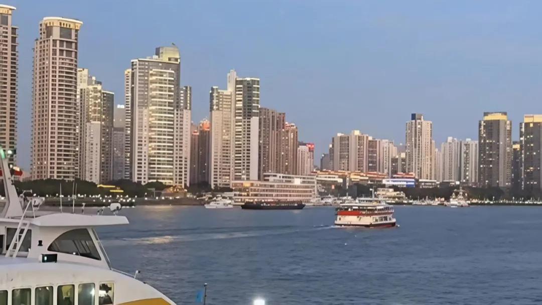 上海八九千元一平米的房子，你会买吗？