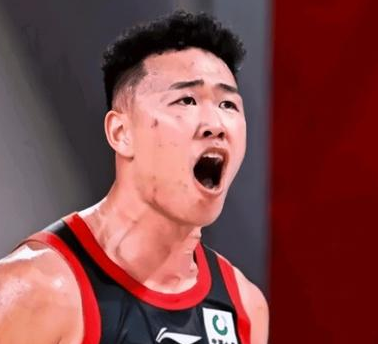 贺希宁22分，深圳男篮主场大胜天津。CBA常规赛，深圳男篮主场迎战天津，这场比赛